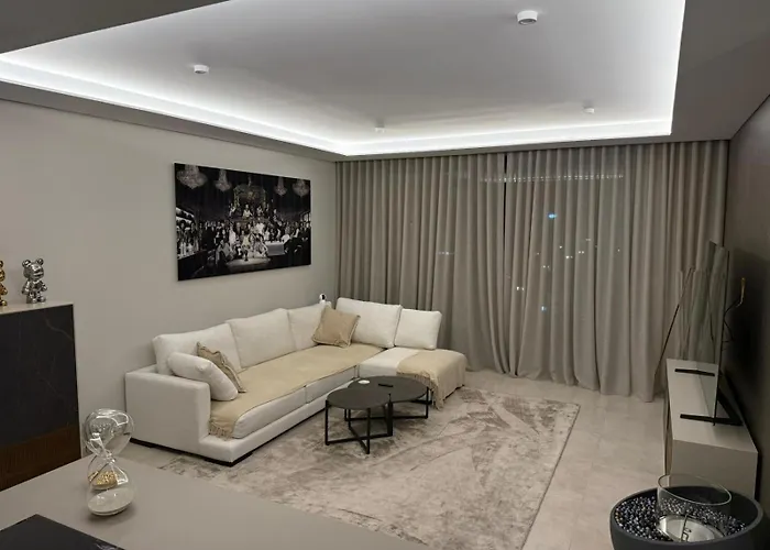 Jade Tower Magic's * Fuengirola